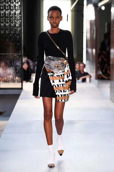Look 90